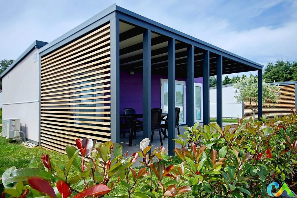 Camping Adria Mobile Homes In Camping Kastanija Novigrad Istria Buitenkant foto
