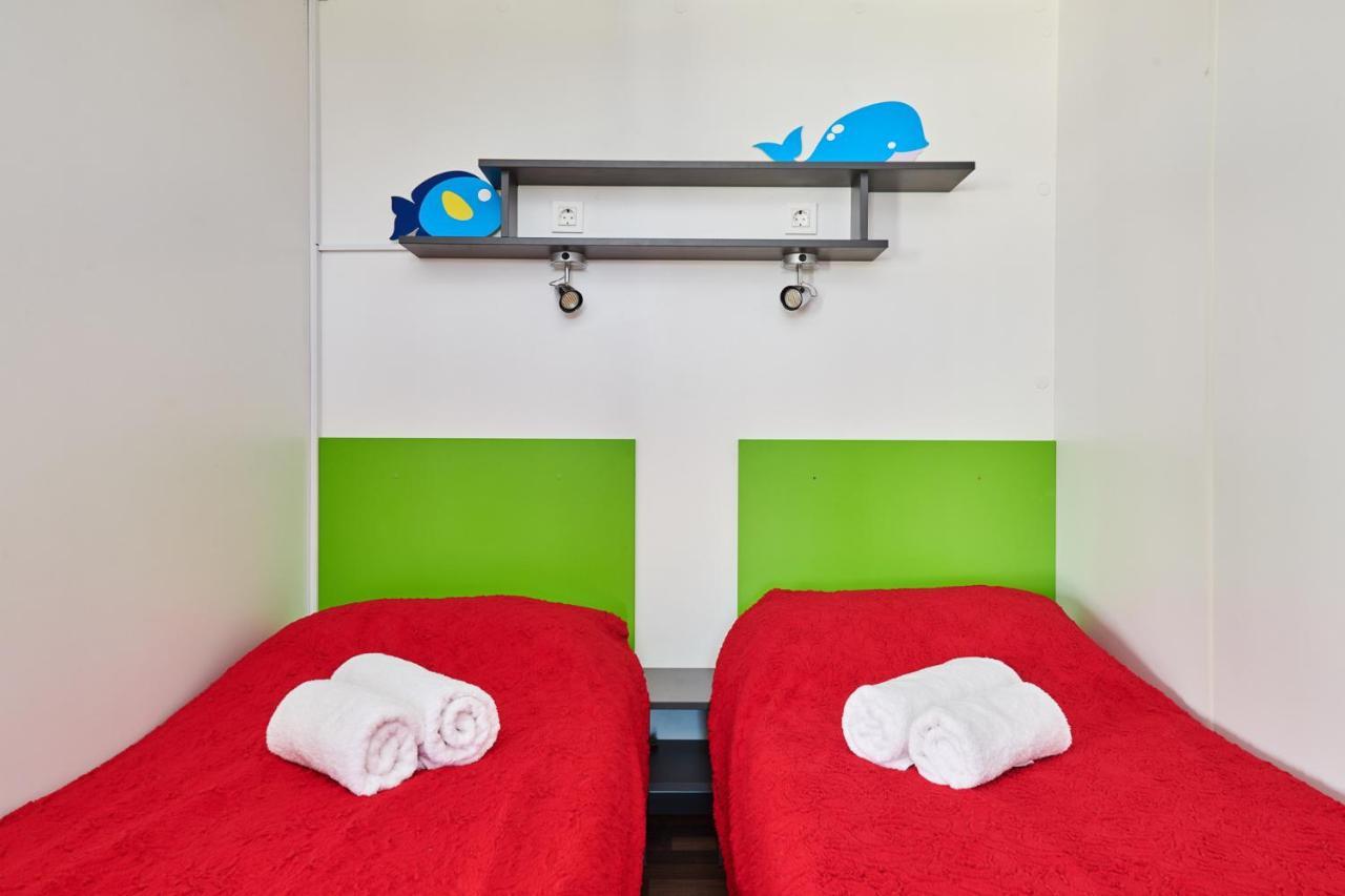 Camping Adria Mobile Homes In Camping Kastanija Novigrad Istria Buitenkant foto